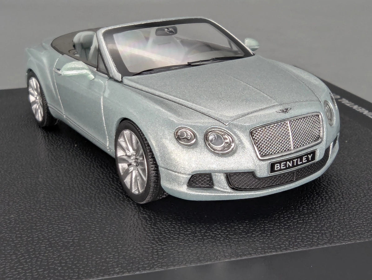 Modellautos 1:43 Minichamps Bentley Continental GTC Breeze Silber Met. mit OVP