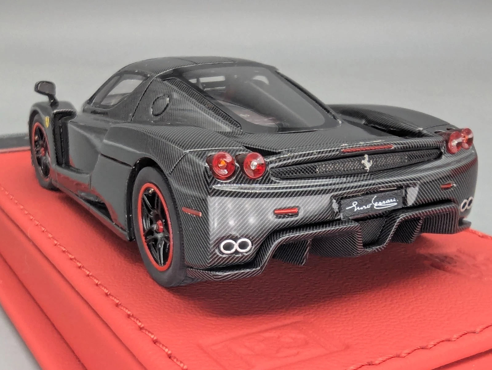 Modellautos 1:43 BBR Deluxe Ferrari Enzo Gloss Full Carbon Fibre Ltd 04/35 OVP