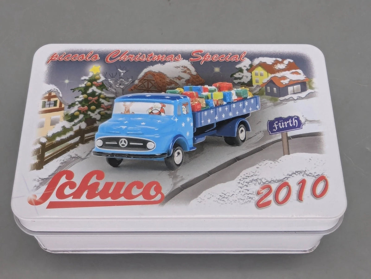 Modellautos 1:90 Schuco Piccolo Christmas Special Weihnachten 2010 MB LKW in OVP