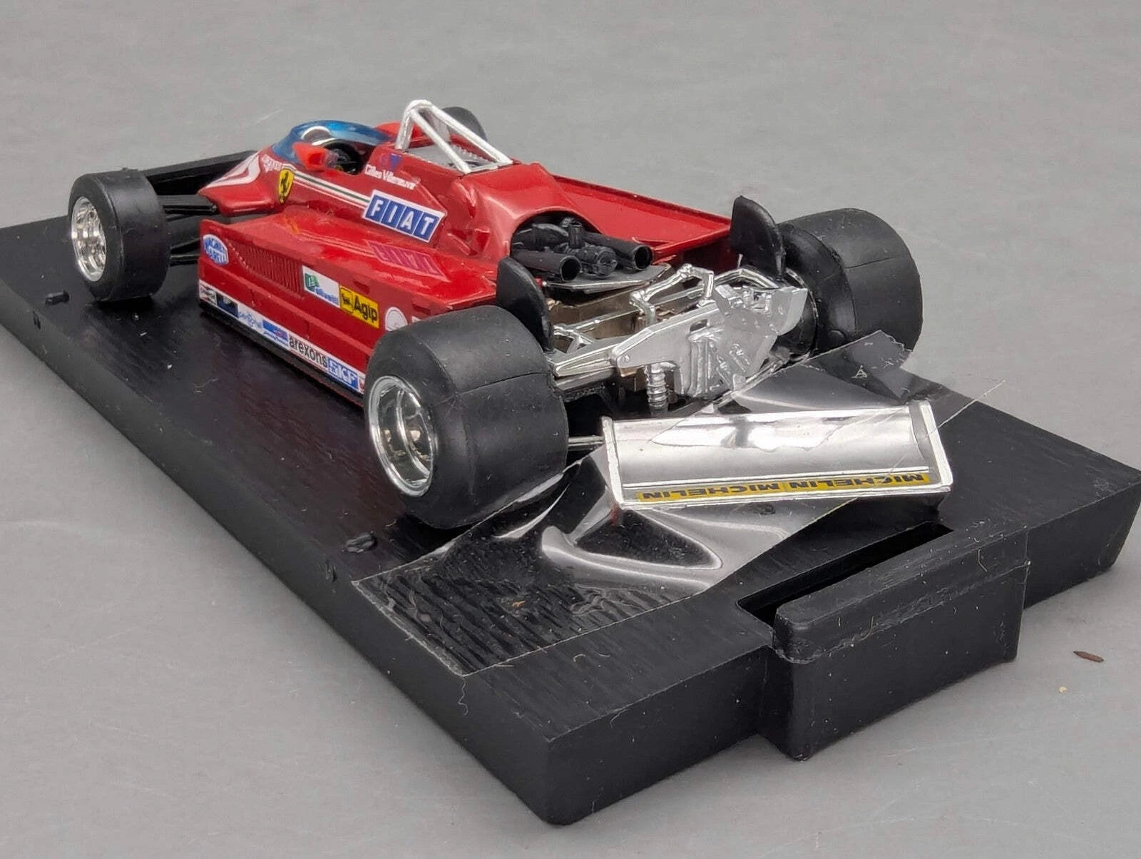 Modellautos 1:43 Brumm Ferrari 126C2 GP Long Beach 1982 #27 G. Villeneuve OVP