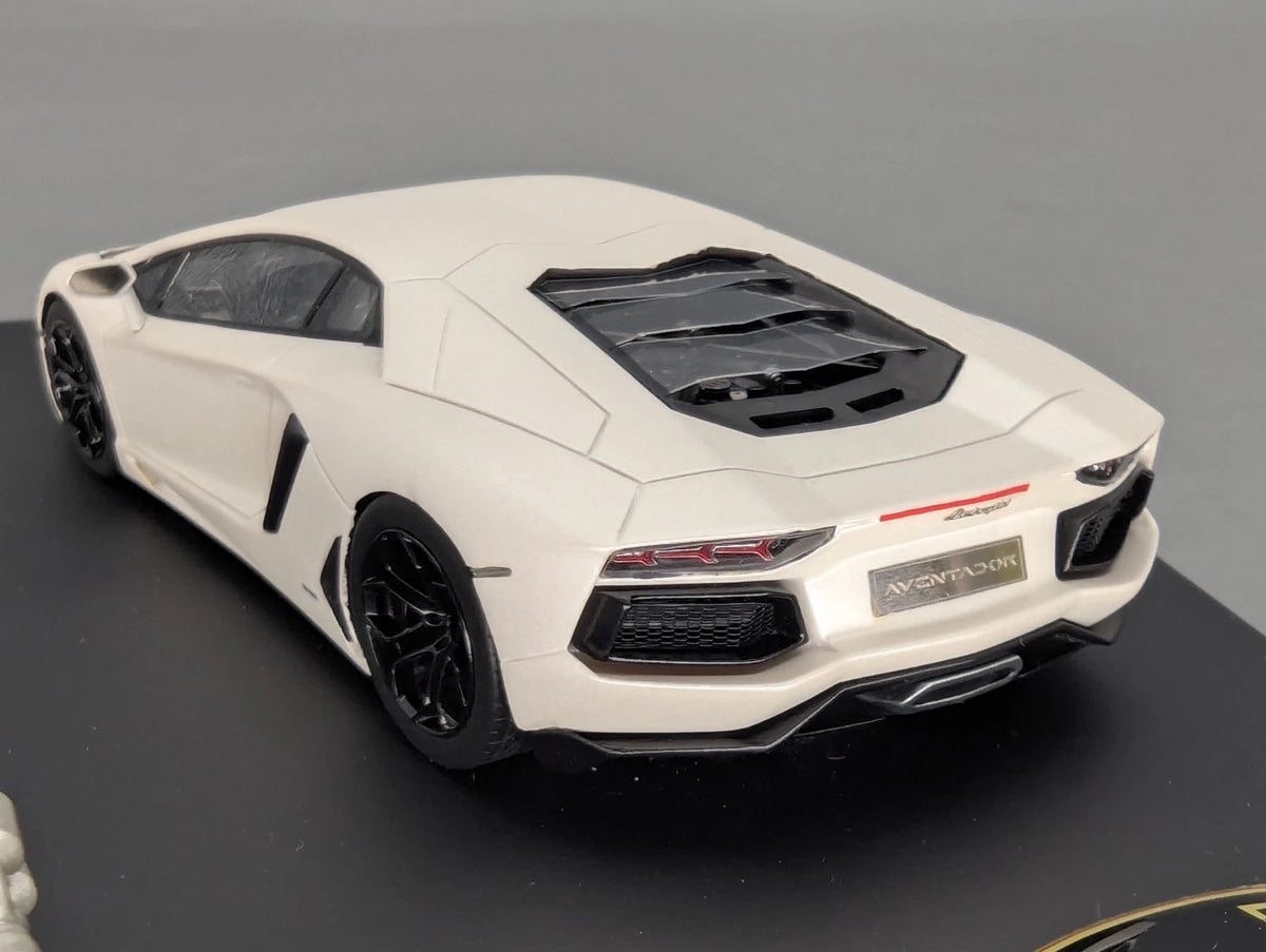Eidolon Make Up 1:43 Lamborghini Aventador LP700-4 2011 Engine Set Matt Weiß OVP