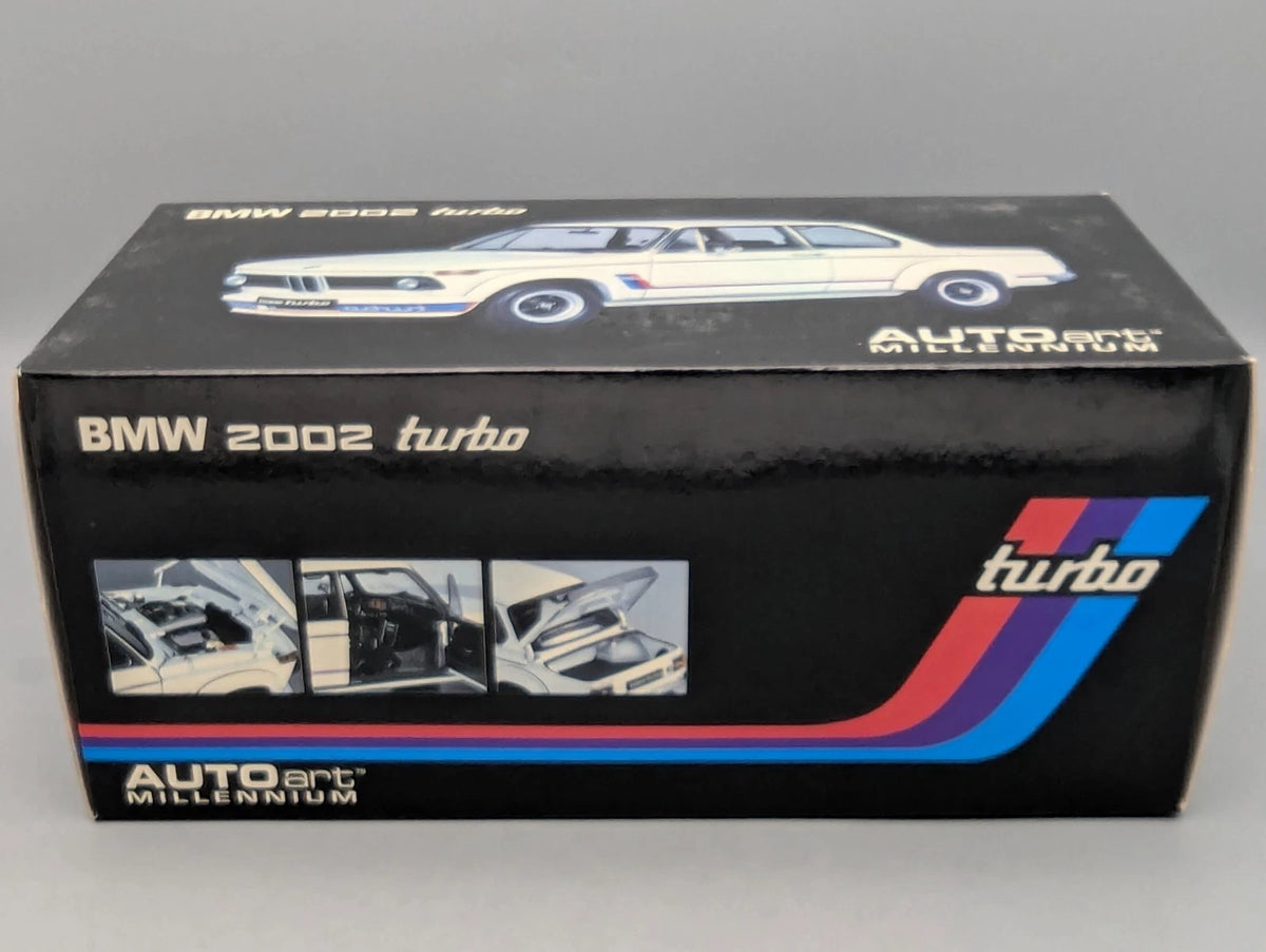 Modellautos 1:18 AUTOart Millenium 70501 BMW 2002 Turbo White mit OVP