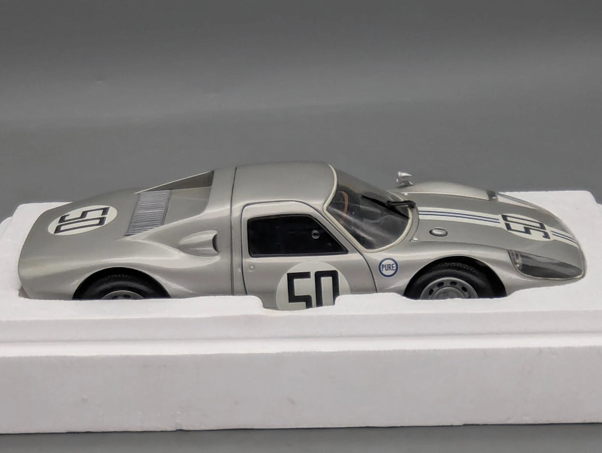 Modellautos 1:18 Minichamps Porsche 904 GTS Racing 1964 #50 OVP