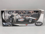 Modellautos 1:18 Hot Wheels Racing McLaren Mercedes 2003 GP #6  Raikkonen OVP