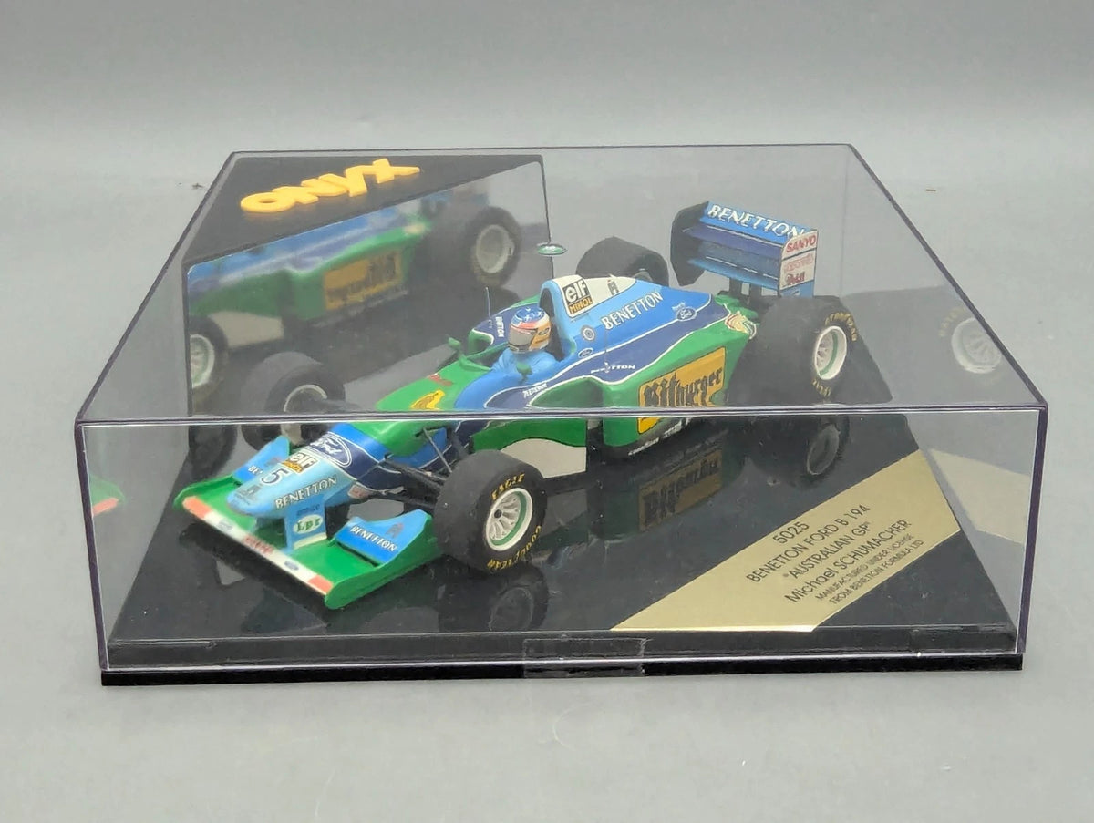 Modellautos 1:24 Onyx 5025 Bentton Ford B194 Australian GP #5 Schumacher Vitrine