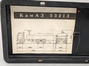 LKW Modelle 1:43 KaMa3 53213 Feuerwehr mit Vitrine