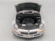 Modellautos 1:18 Kyosho BMW Z8 James Bond 007 Edition 1999 Silber mit OVP