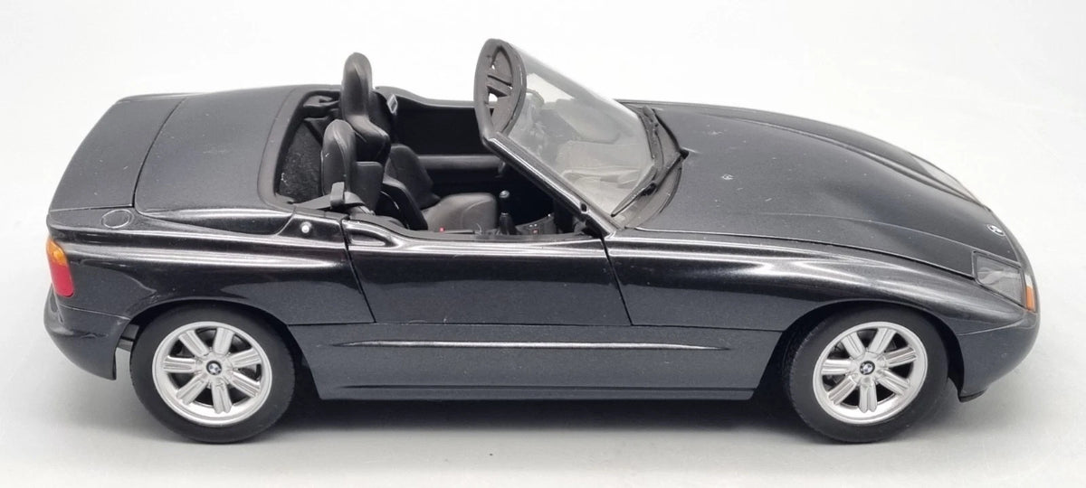 Modellautos 1:18 Minichamps 180 020100 BMW Z1 1988 black metallic OVP