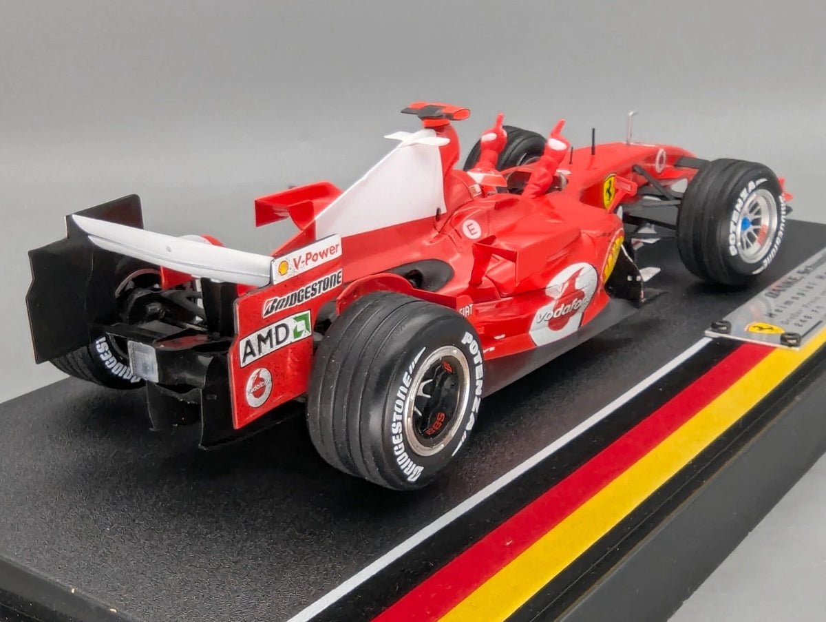 Modellautos 1:18 Hot Wheels Racing Ferrari 248 F1 Hockenheim #5 M Schumacher OVP