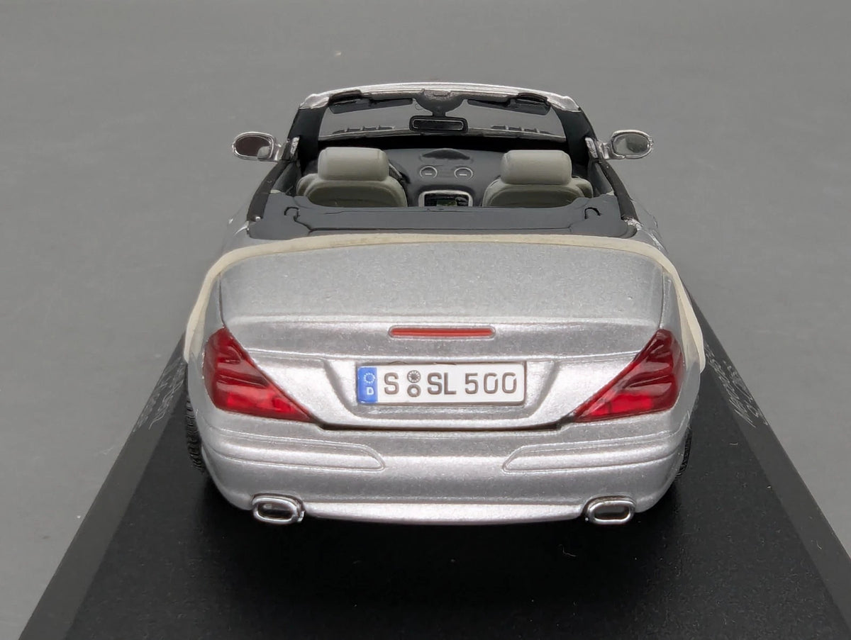 Modellautos 1:43 Norev Mercedes Benz SL Klasse SL 500 Silber mit Dealer OVP