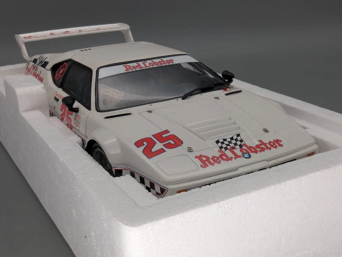 Modellautos 1:18 Minichamps BMW M1 Red Lobster WINNER Riverside 1981 #25 mit OVP