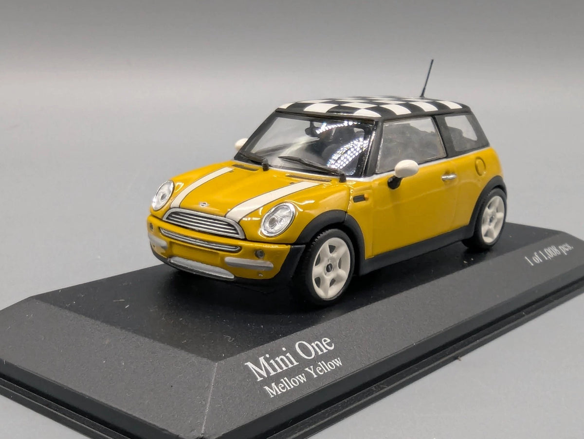 Modellautos 1:43 Minichamps Mini One 2001 Mellow Yellow Haube zum Öffnen mit OVP