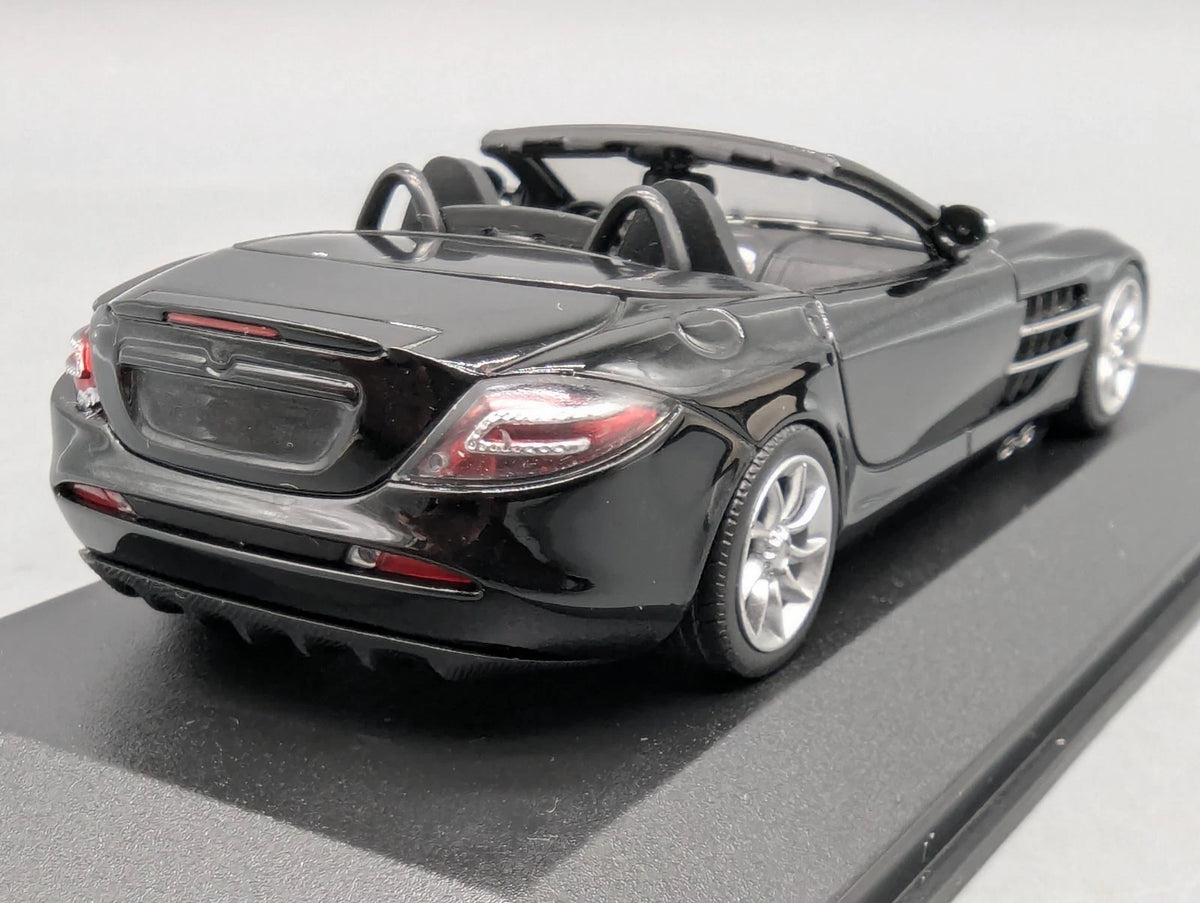 Modellautos 1:43 Minichamps Mercedes Benz SLR McLaren Roadster 2007 mit OVP