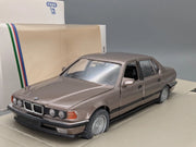 Modellautos 1:24 Schabak 1620 BMW 750iL Hellbraun Metallic mit OVP