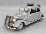 Modellautos 1:18 Schuco Mercedes Benz 170V Limousine mit Holzvergaser OVP