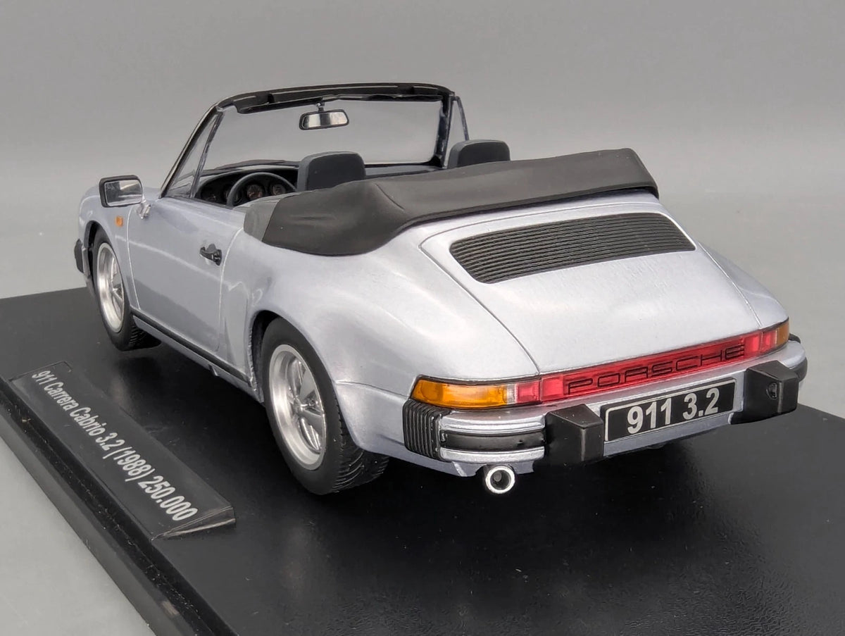 Modellautos 1:18 KK-Scale Porsche 911 Carrera Cabrio 3.2 1988 mit OVP