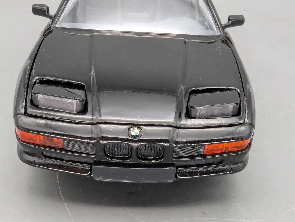 Modellautos 1:24 Schabak BMW 850i Schwarz mit OVP
