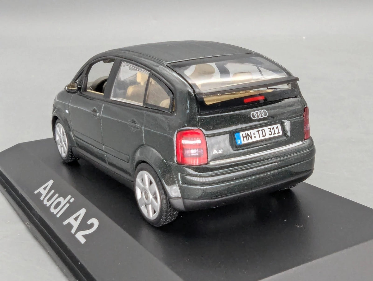 Modellautos 1:43 Minichamps Audi A2 Grau Metallic mit Dealer OVP