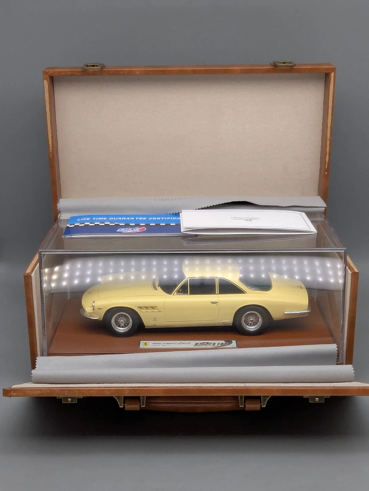 Modellautos 1:18 BBR Ferrari 500 Superfast Serie 2 im Lederkoffer Ltd 01/02 OVP