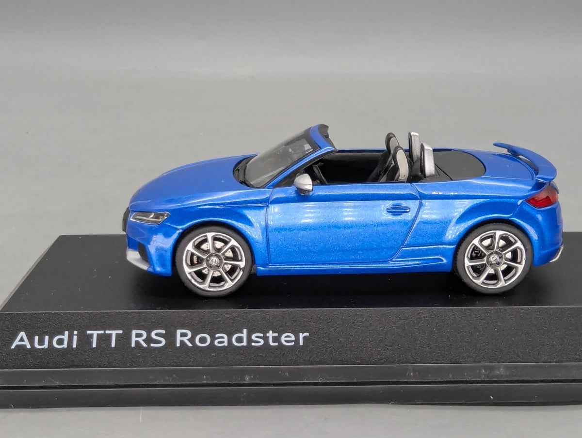 Modellautos 1:43 iScale Audi TT RS Roadster Ara Blau Metallic mit Dealer OVP