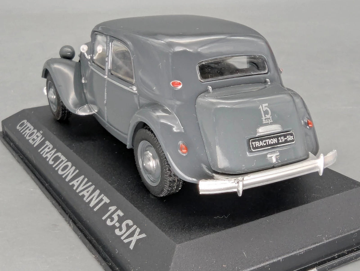 Modellautos 1:43 Atlas Citroen Traction Avant 15-Six mit OVP