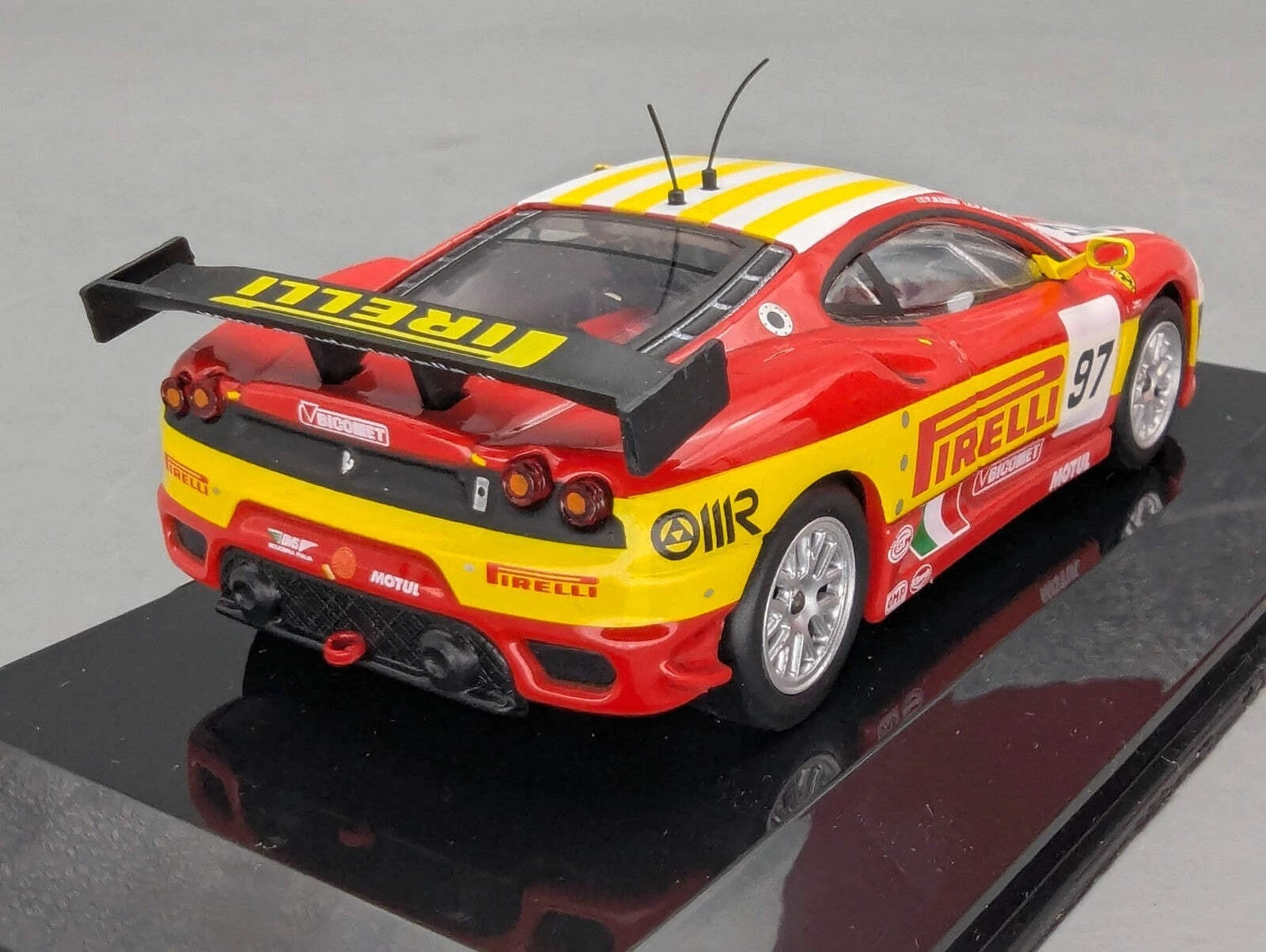 Modellautos 1:43 Bburago Racing Ferrari F430 GTC 24h Le Mans 2008 #97 OVP