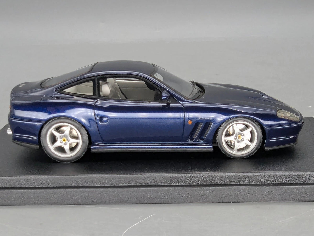 Modellautos 1:43 BBR Ferrari 550 Maranello 1996 Blau Met. mit Vitrine + OVP