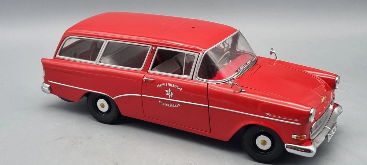 Modellautos 1:18 Minichamps 180 043291 Opel Rekord P1 Caravan Feuerwehr OVP