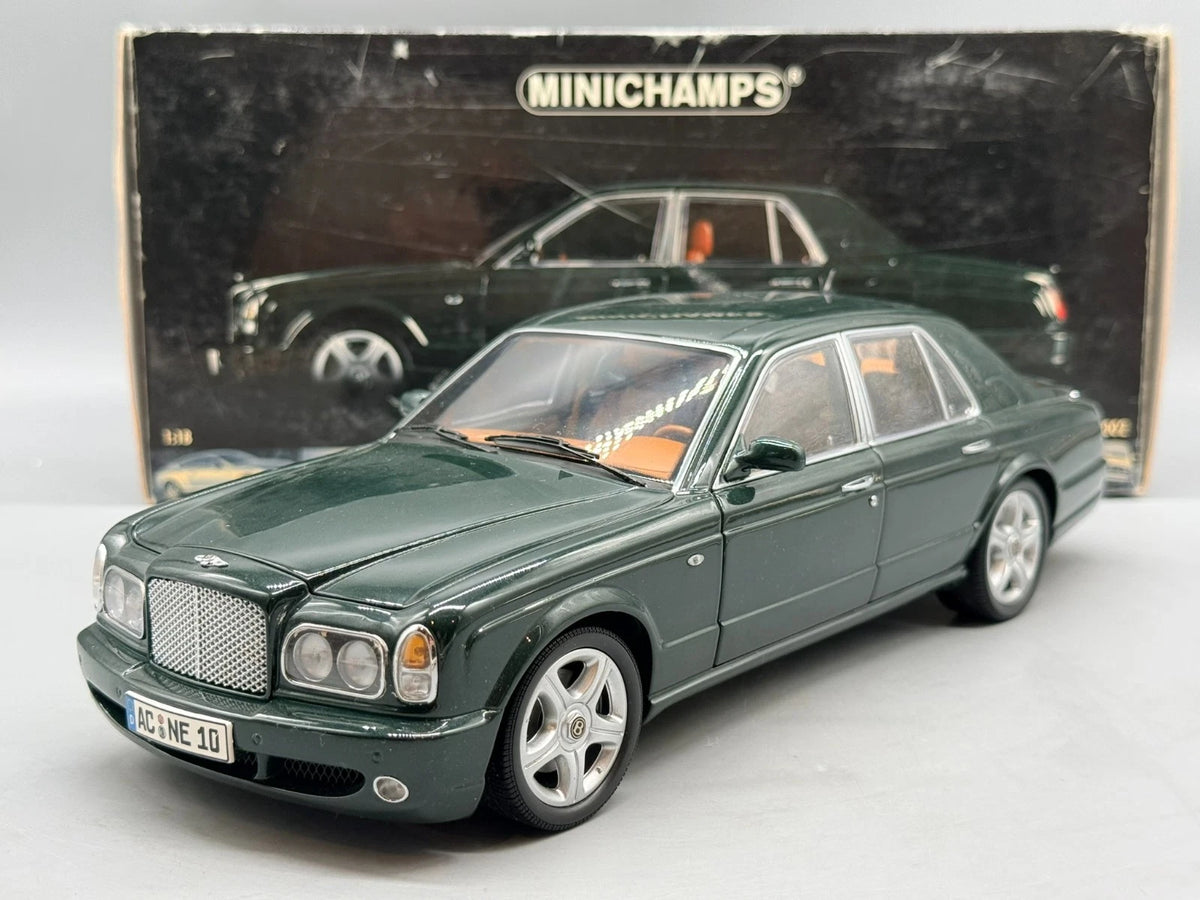 Modellautos 1:18 Minichamps Bentley Arnage T 2002 mit OVP