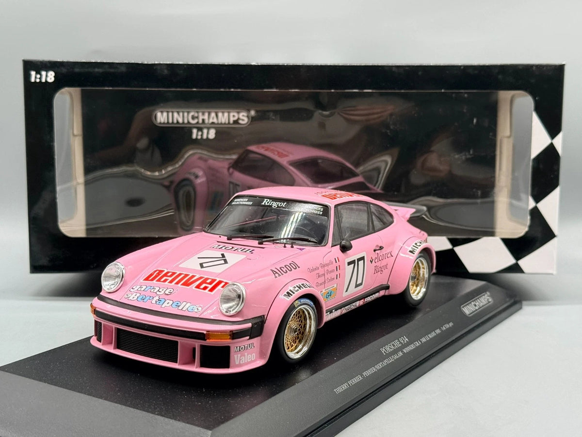 Modellautos 1:18 Minichamps Porsche 934 Winner 24h Le Mans 1981 #70 mit OVP