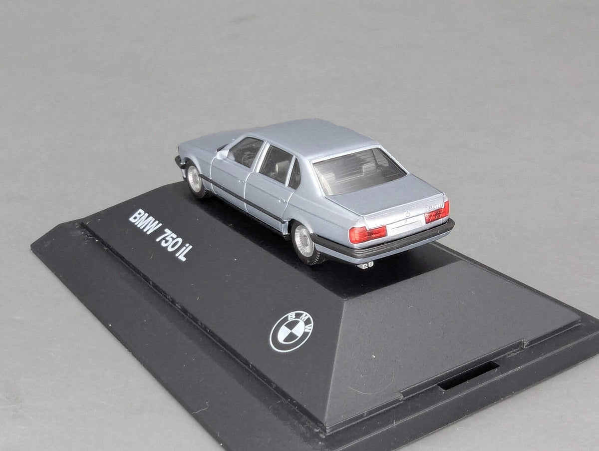 Modellautos 1:87 Herpa BMW 750 iL und 850 i 2-tlg Set plus 6 Postkarten OVP