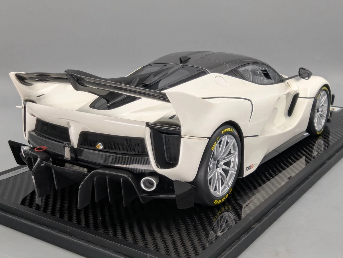 Modellautos 1:12 BBR Ferrari FXX-K EVO Met Italian White Ltd 01/01 Vitrine OVP