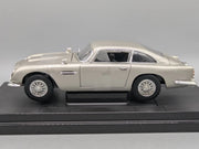 Modellautos 1:18 Ertl Joyride Aston Martin DB5 James Bond Casino Royale mit OVP