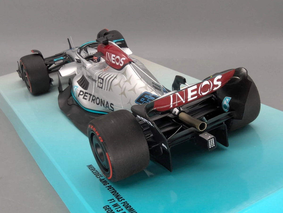 Modellautos 1:18 Minichamps Mercedes AMG F1 W13 E Performance #63 G. Russell OVP