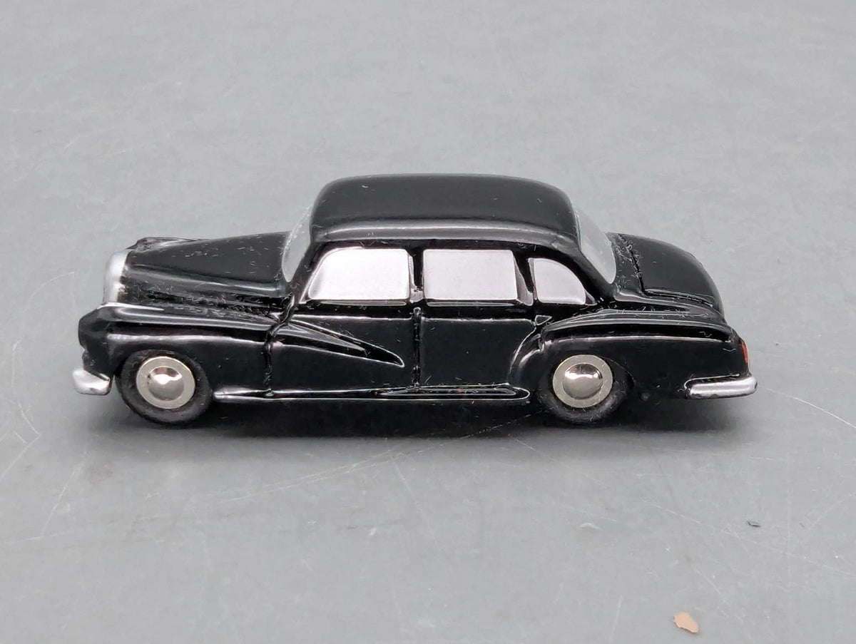 Modellautos 1:90 Schuco Piccolo Mercedes Benz 300D + Figur Ludwig Erhard mit OVP