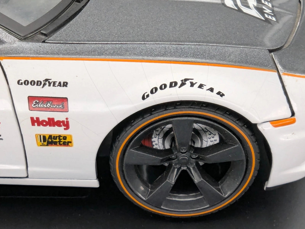 Modellautos 1:24 Jada chevrolet Camaro SS 2010 #88 mit OVP
