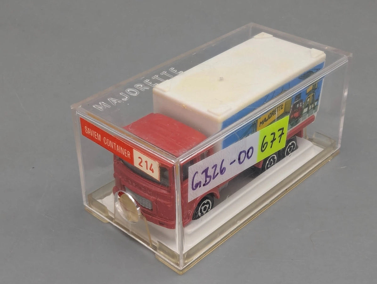 Modellautos 1:100 Majorette 214 Saviem Container + Original Majorette Vitrine
