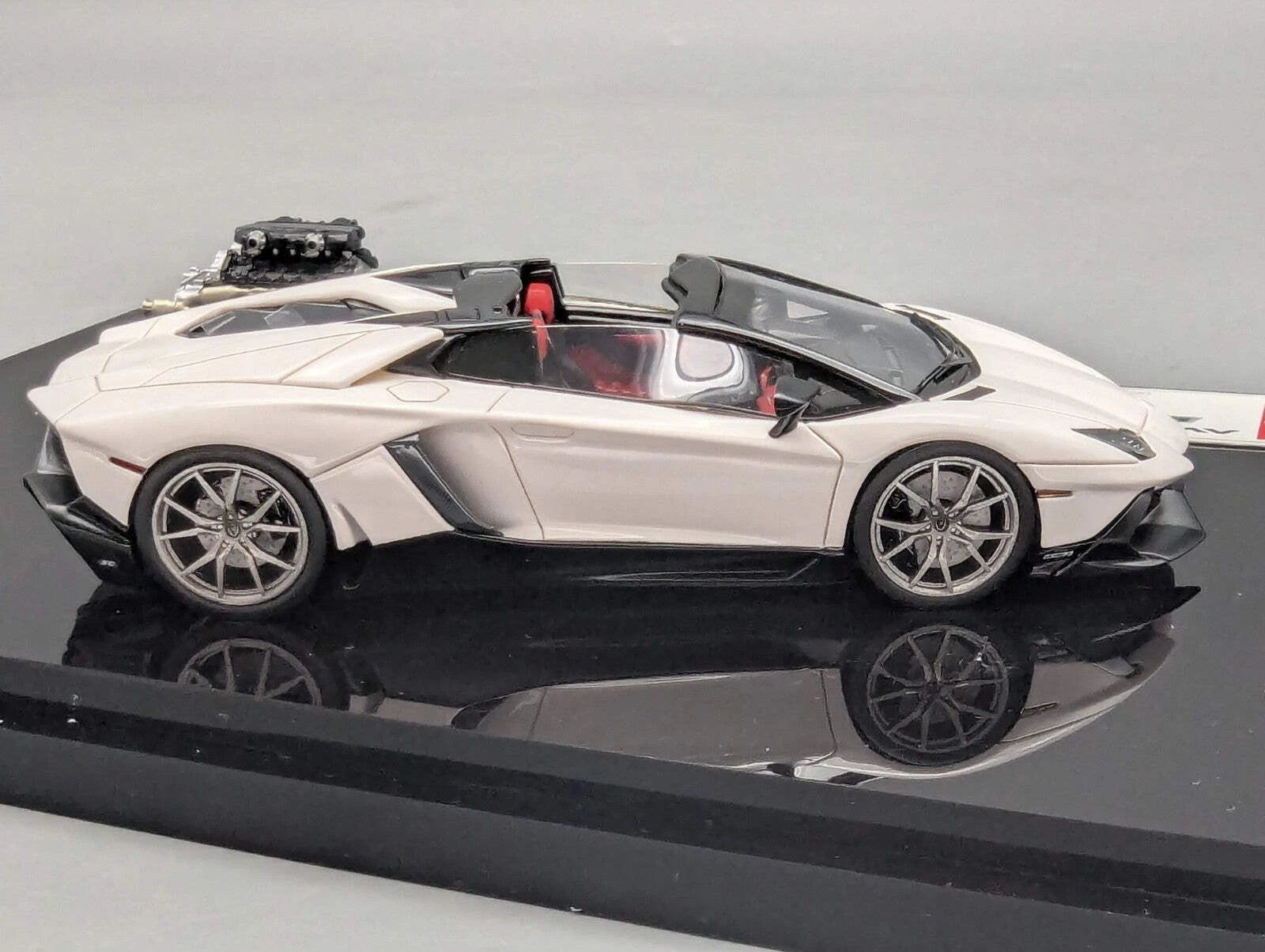 Eidolon Make Up 1:43 Lamborghini Aventador LP720-4 Roadster Engine Set OVP