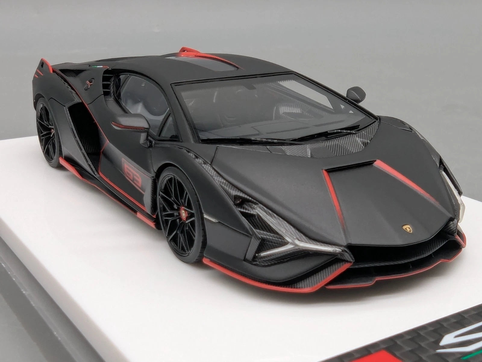 Eidolon Make Up 1:43 Lamborghini Sian FKP 37 with Stripe 2019 Nero 60/60 mit OVP