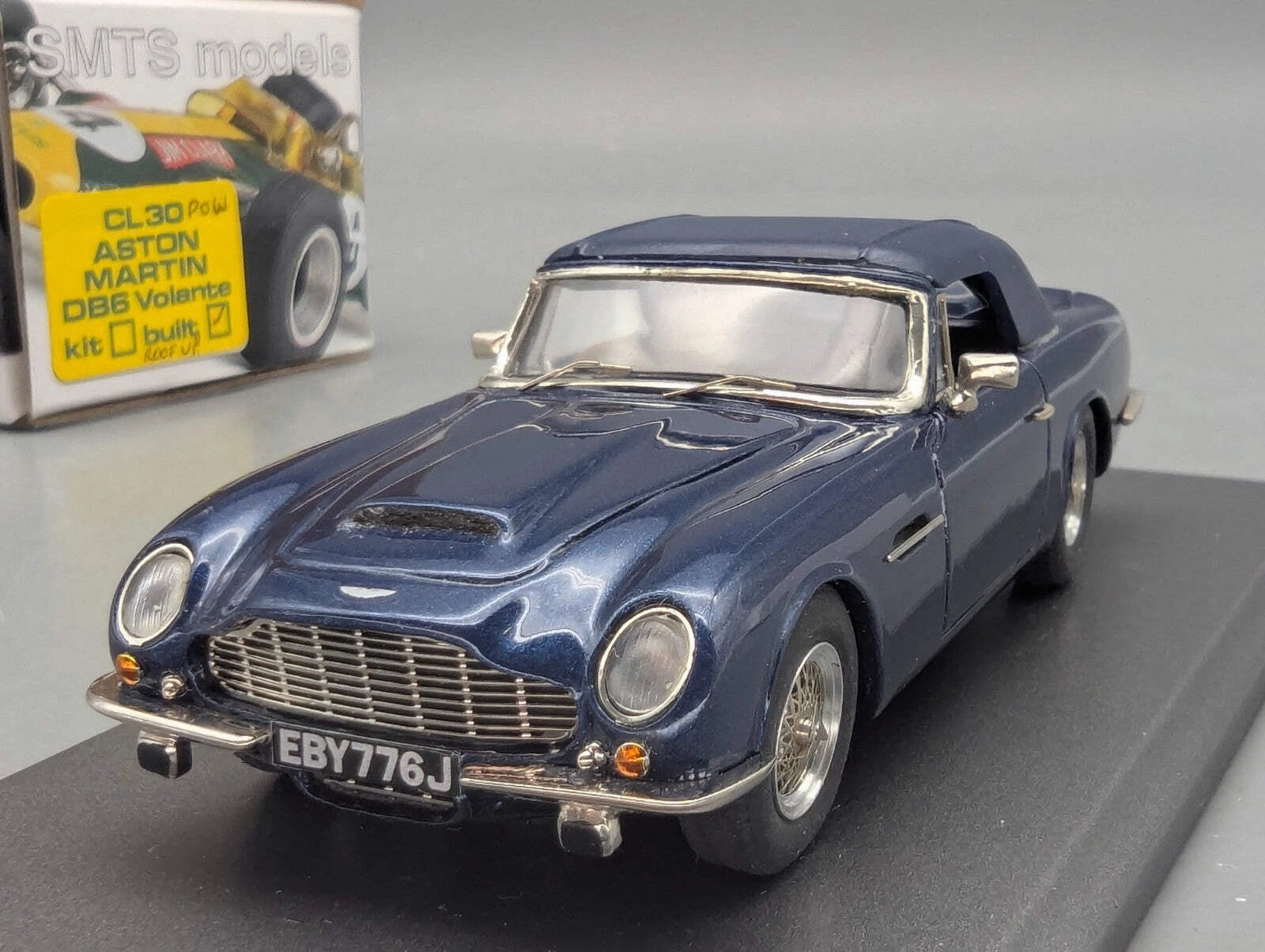 Modellautos 1:43 SMTS CL30 Aston Martin DB6 Volante Closed Built Kit mit OVP