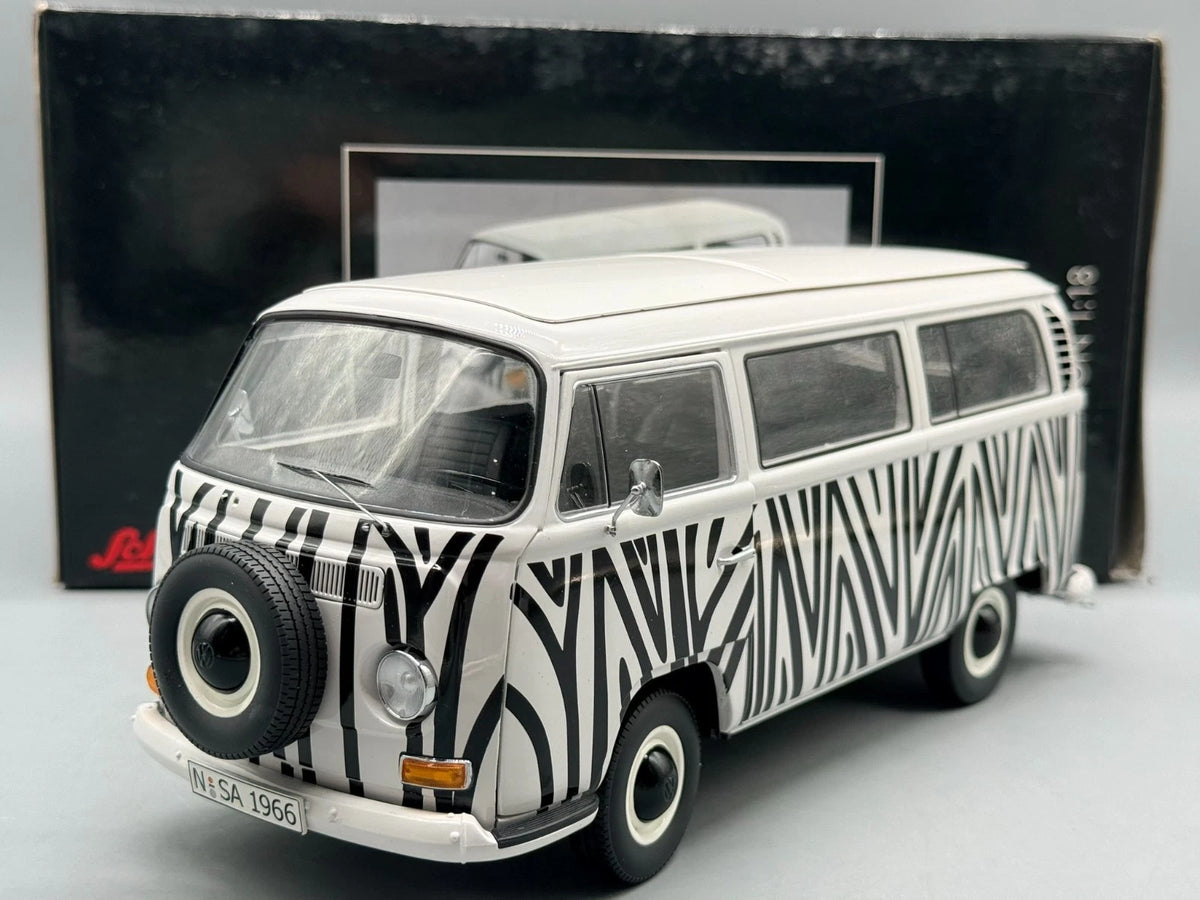 Modellautos 1:18 Schuco Volkswagen T2a Bus Safari mit OVP