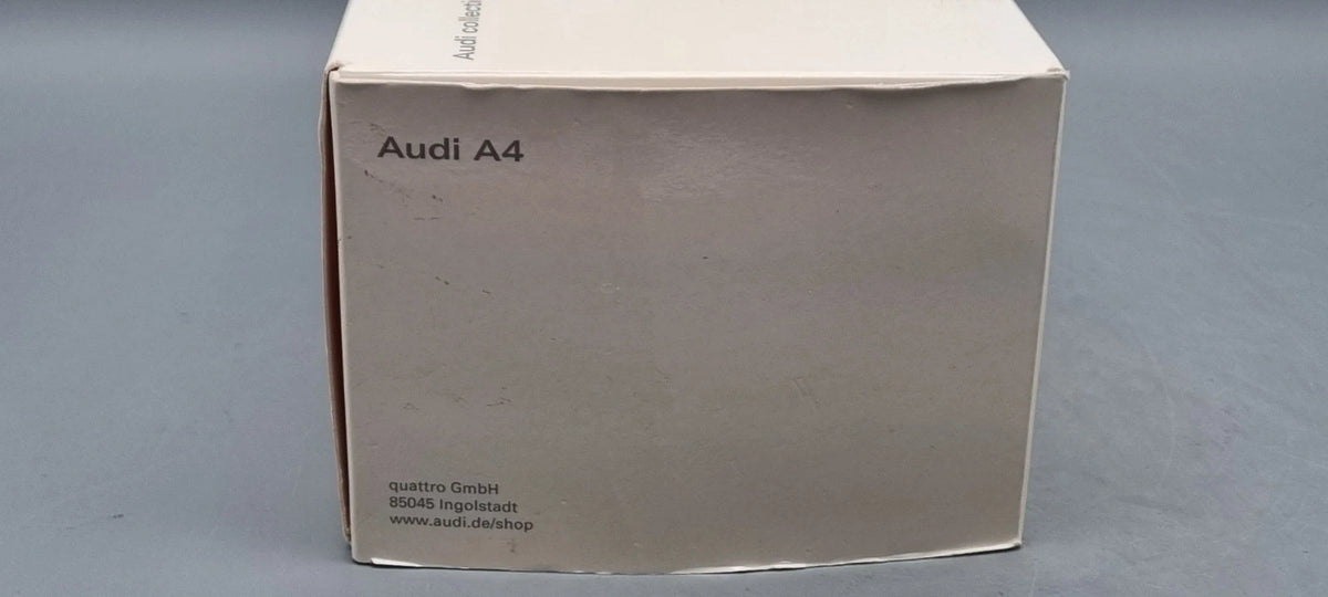 Modellautos 1:18 Minichamps Audi Collection Audi A4 schwarz OVP