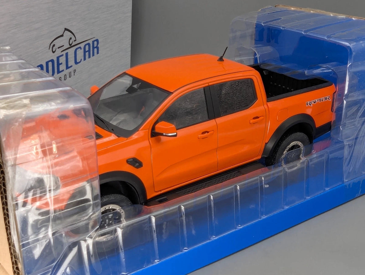 Modellautos 1:18 MCG Modelcar Group Ford Raptor 2022 Orange mit OVP