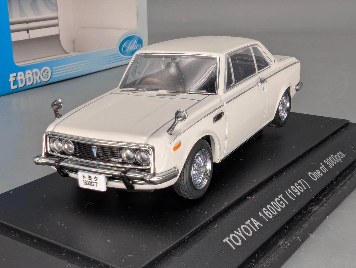 Modellautos 1:43 Ebbro Oldies Toyota 1600 GT 5 Weiß 1967 in OVP