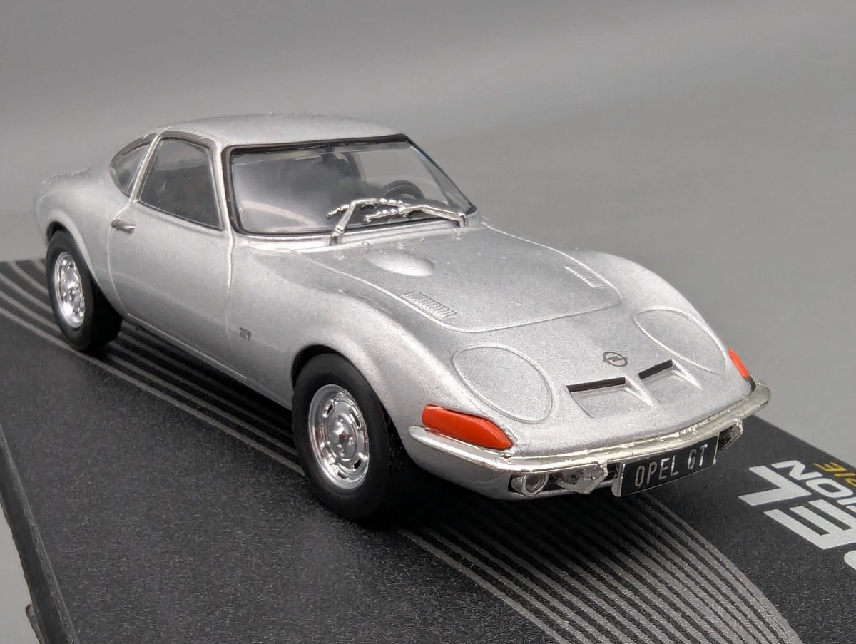 Modellautos 1:43 Ixo für Eaglemoss Opel Collection GT Erhard Schnell Vitrine