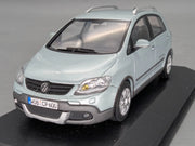 Modellautos 1:43 Minichamps Volkswagen VW Cross Golf Iceblue Metallic Dealer OVP
