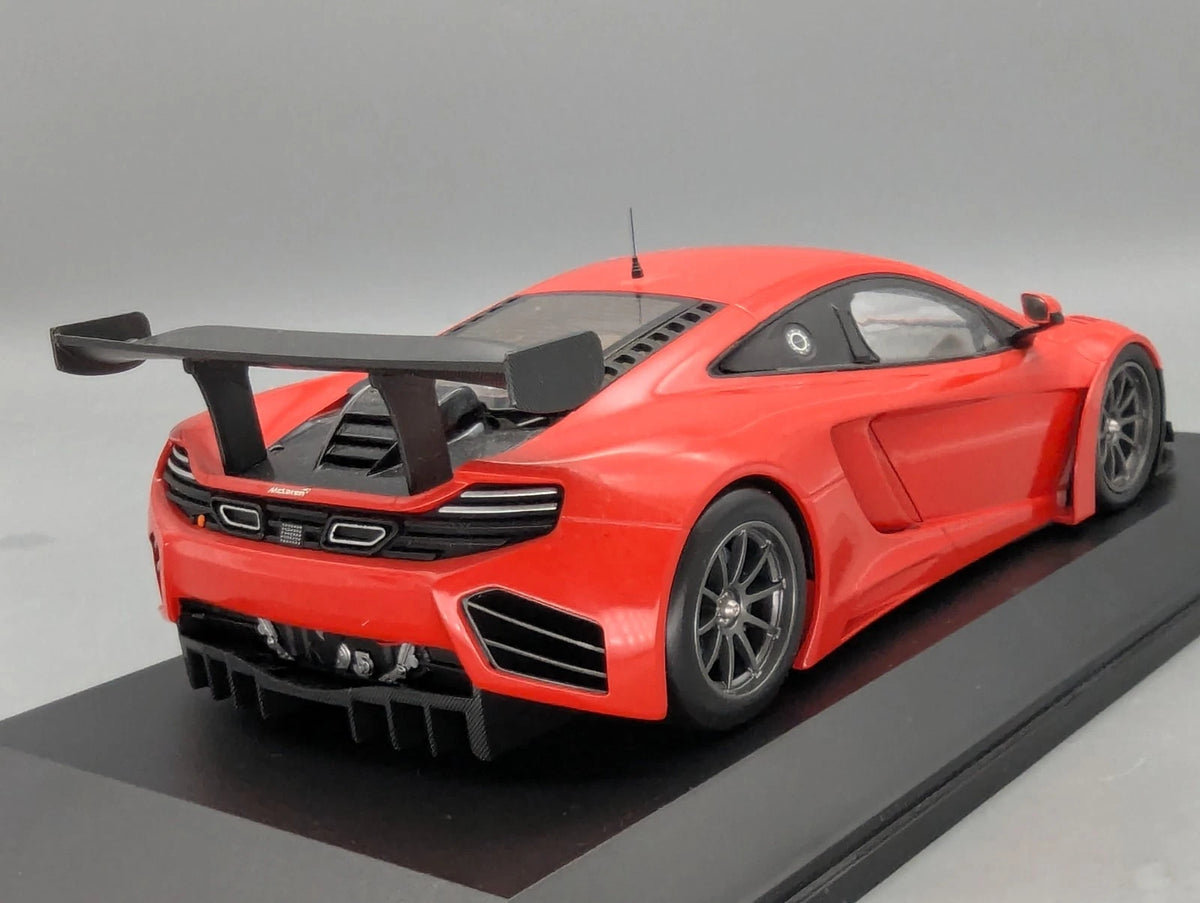 Modellautos 1:18 Minichamps McLaren 12C GT3 Red 2013 mit OVP