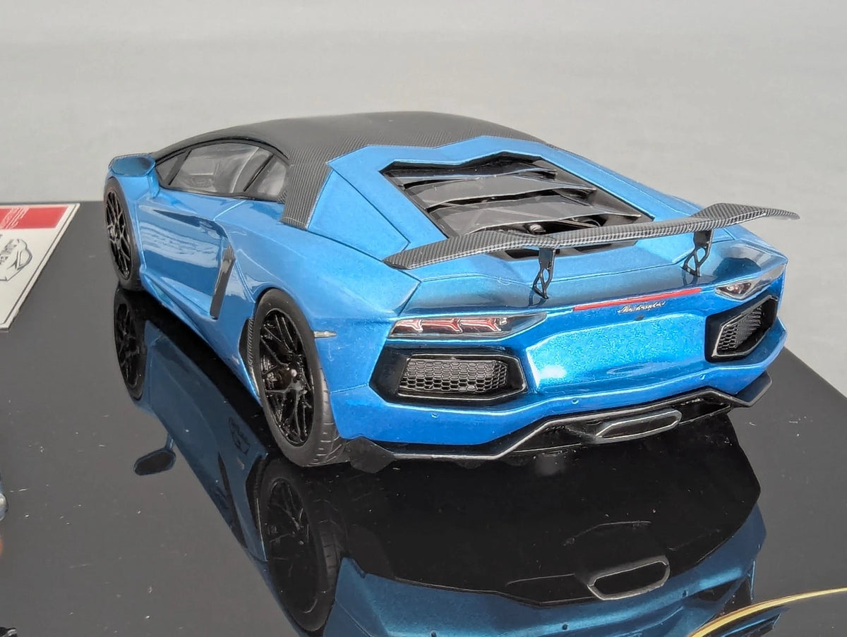 Eidolon Make Up 1:43 Lamborghini Aventador LP760-2 Engine Set Oakley Blau OVP