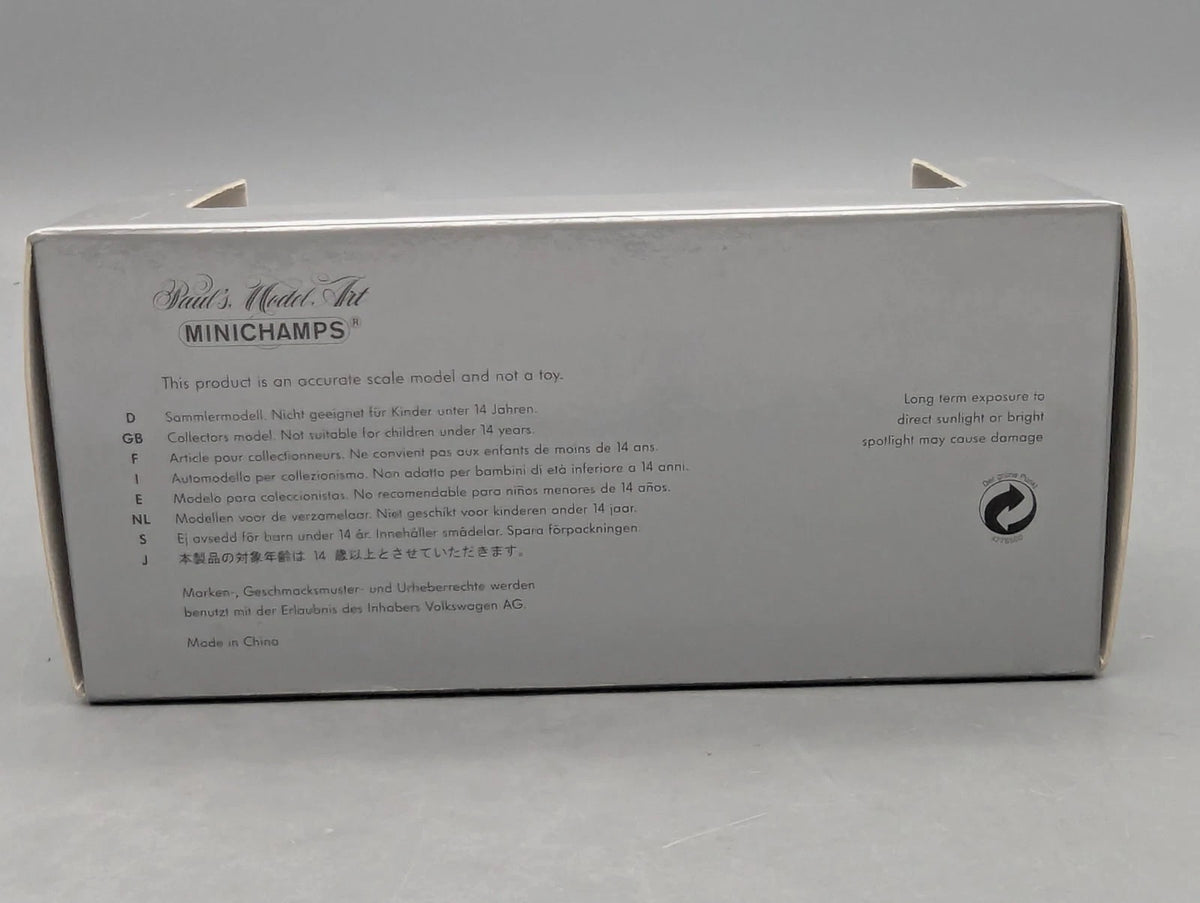 Modellautos 1:43 Minichamps VW T5 California Friesen Grün mit Dealer OVP