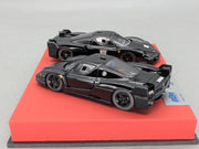 Modellautos 1:43 BBR  Ferrari FXX 2006 2-tlg Set Medium Size Base Vitrine OVP